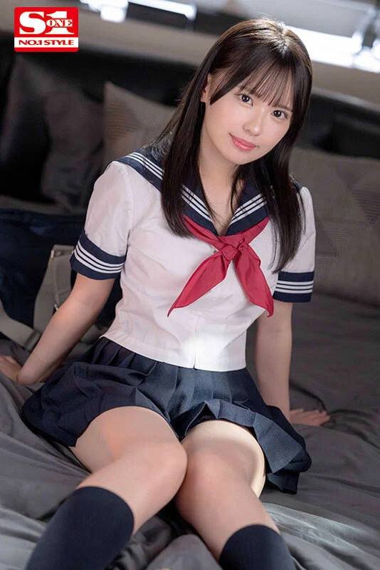 渚あいりのセーラー服姿のプロフィール画像